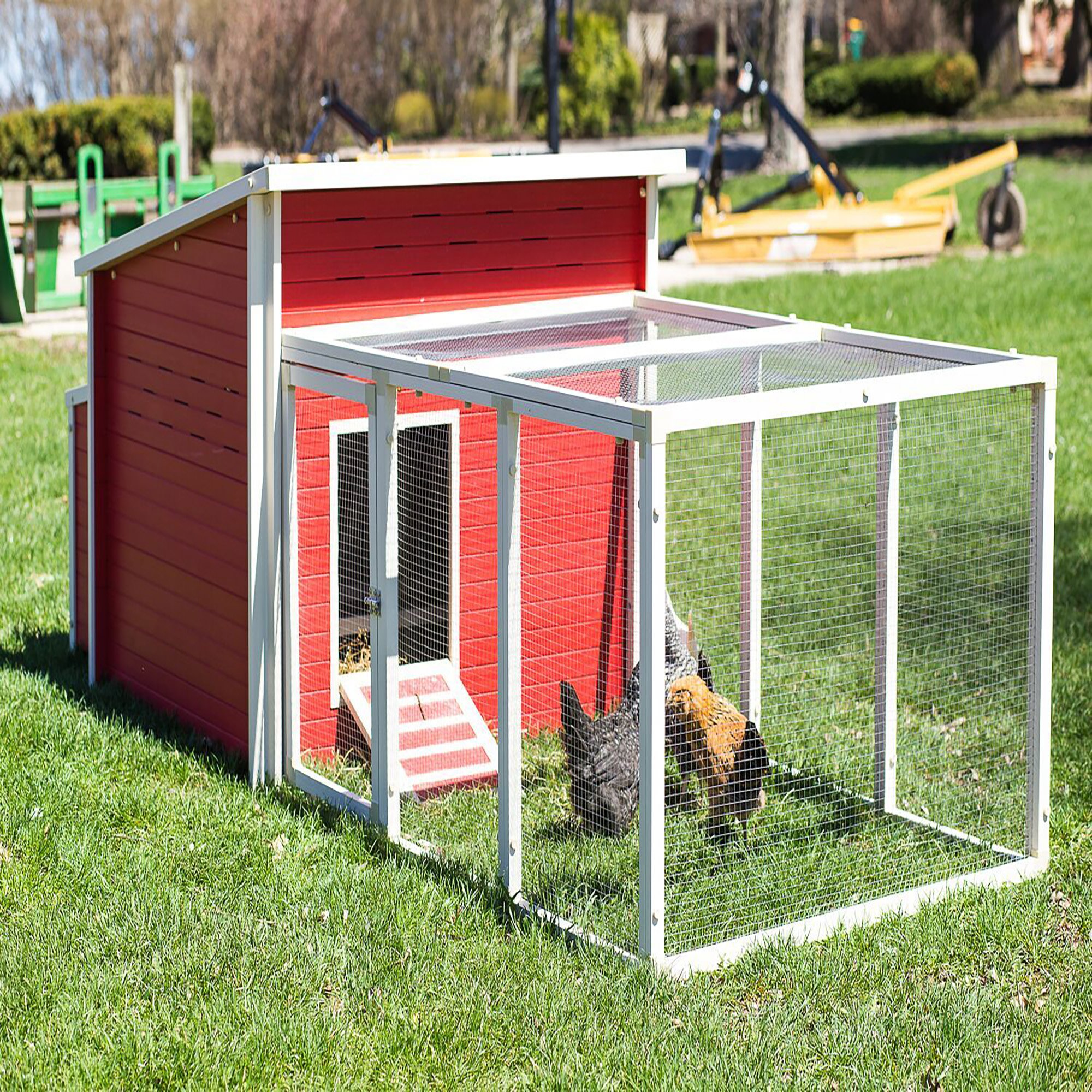 New Age Pet Ecoflex Jumbo Fontana Chicken Barn In Red 54 1 L X